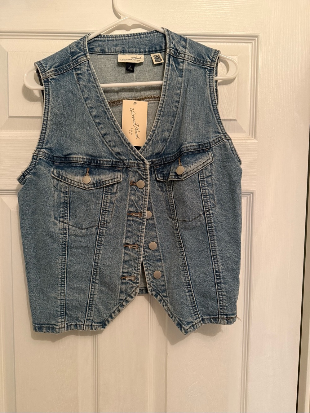 Universal Thread Women's Light Blue Denim Vest